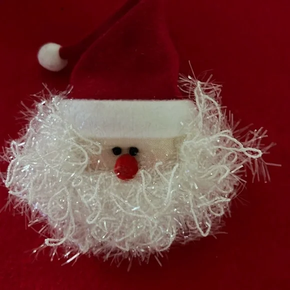 SANTA CLAUSE PIN - Picture 1 of 5